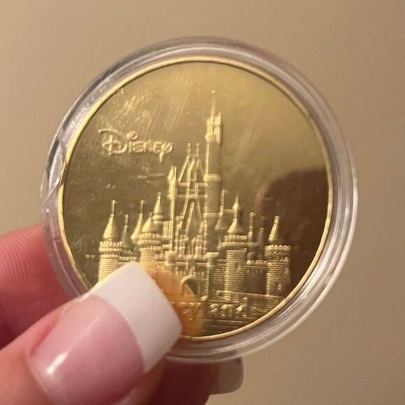 Winnie the Pooh Eeyore Commemorative Gold Coin - Picture 2 of 3